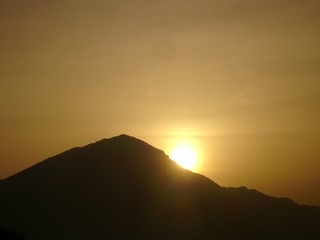 Sonnenaufgang bei Neapel